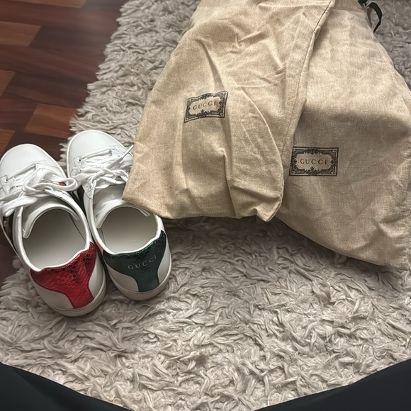 GUCCI Ace Sneakers Womens Size 7 - Picture 1 of 8